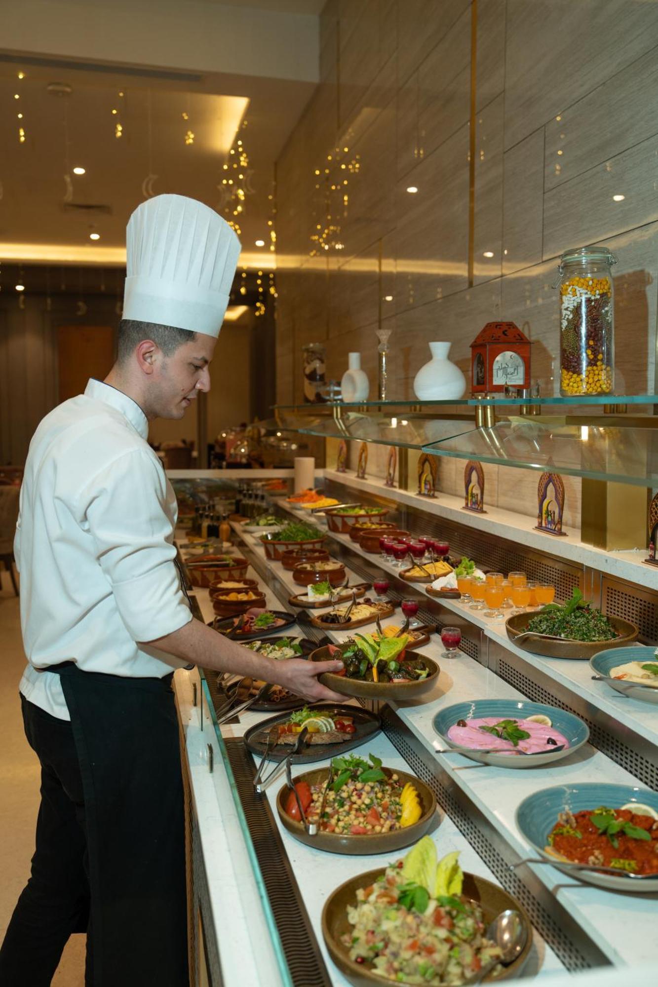 Two Bedroom Royal Suite w or Kitchenette on F&B shuttle to Deira City Center Al Ghurair Mall & La Mer Beach